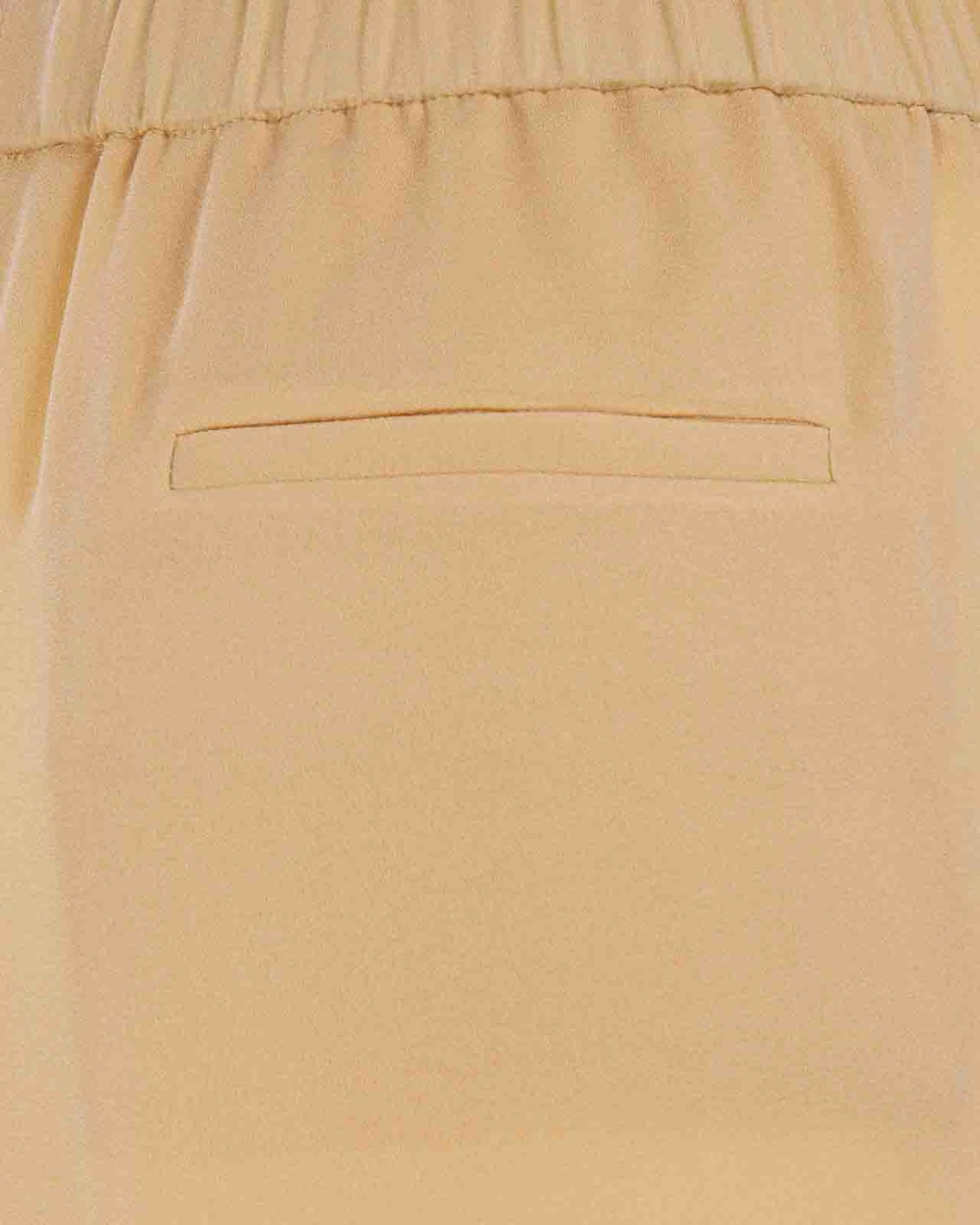 shop FABIANA FILIPPI Saldi Pantalone: Fabiana Filippi pantaloni jogging in viscosa.
Vita elasticizzata.
Tasche laterali.
Tasche posteriori a filo.
Tessuto: 96% Viscosa, 4% Elastan.
Fodera delle tasche: 100% cotone.
Fabbricato in Italia.. PAD264F255D646-769 number 9427432